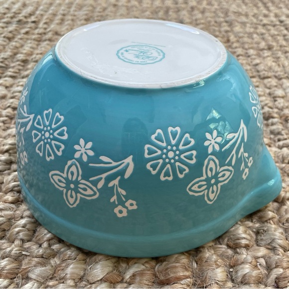 Vintage, the pioneer woman Mazie mixing bowl with spout stoneware - Picture 5 of 7